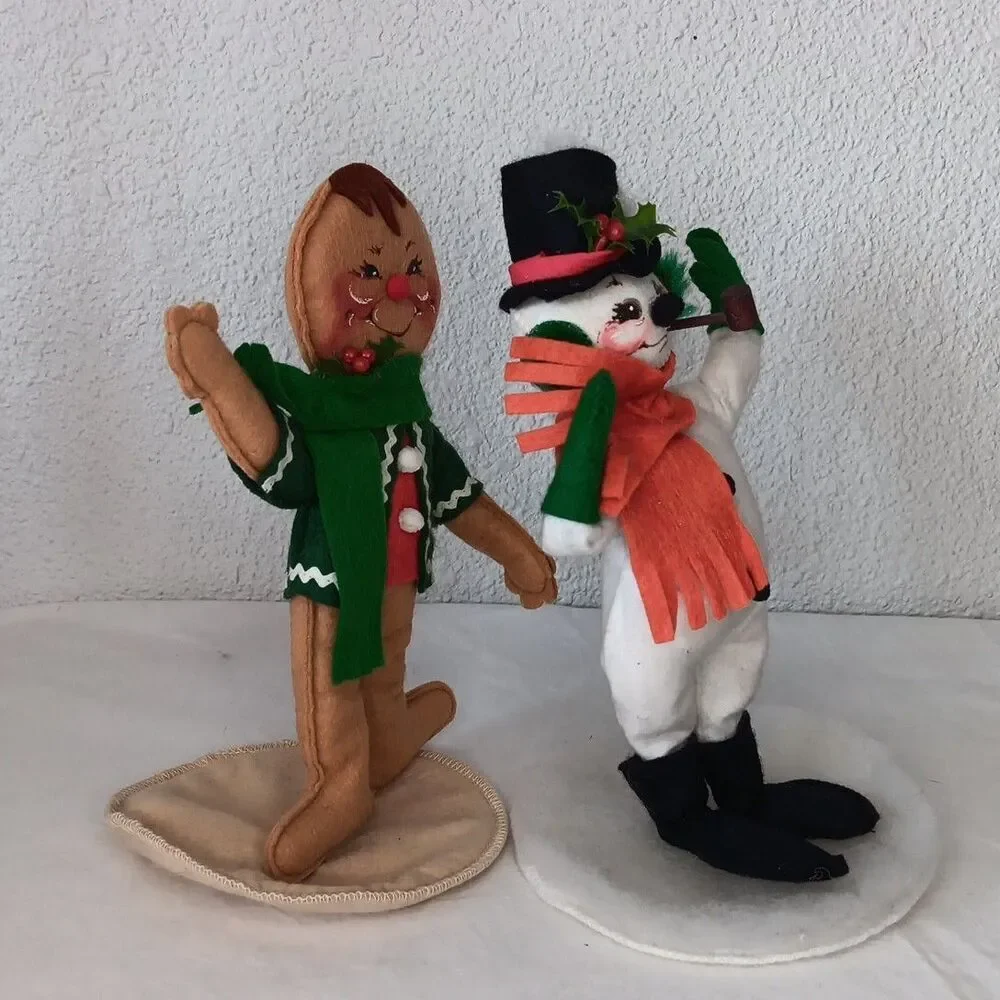 Vintage Annalee 1991 Gingerbread Cookie Man & 1990 Snowman with Pipe with Stands